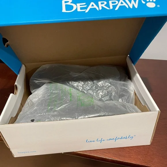 BearPaw Black Ankle Boots - In Box - Picture 13 of 13